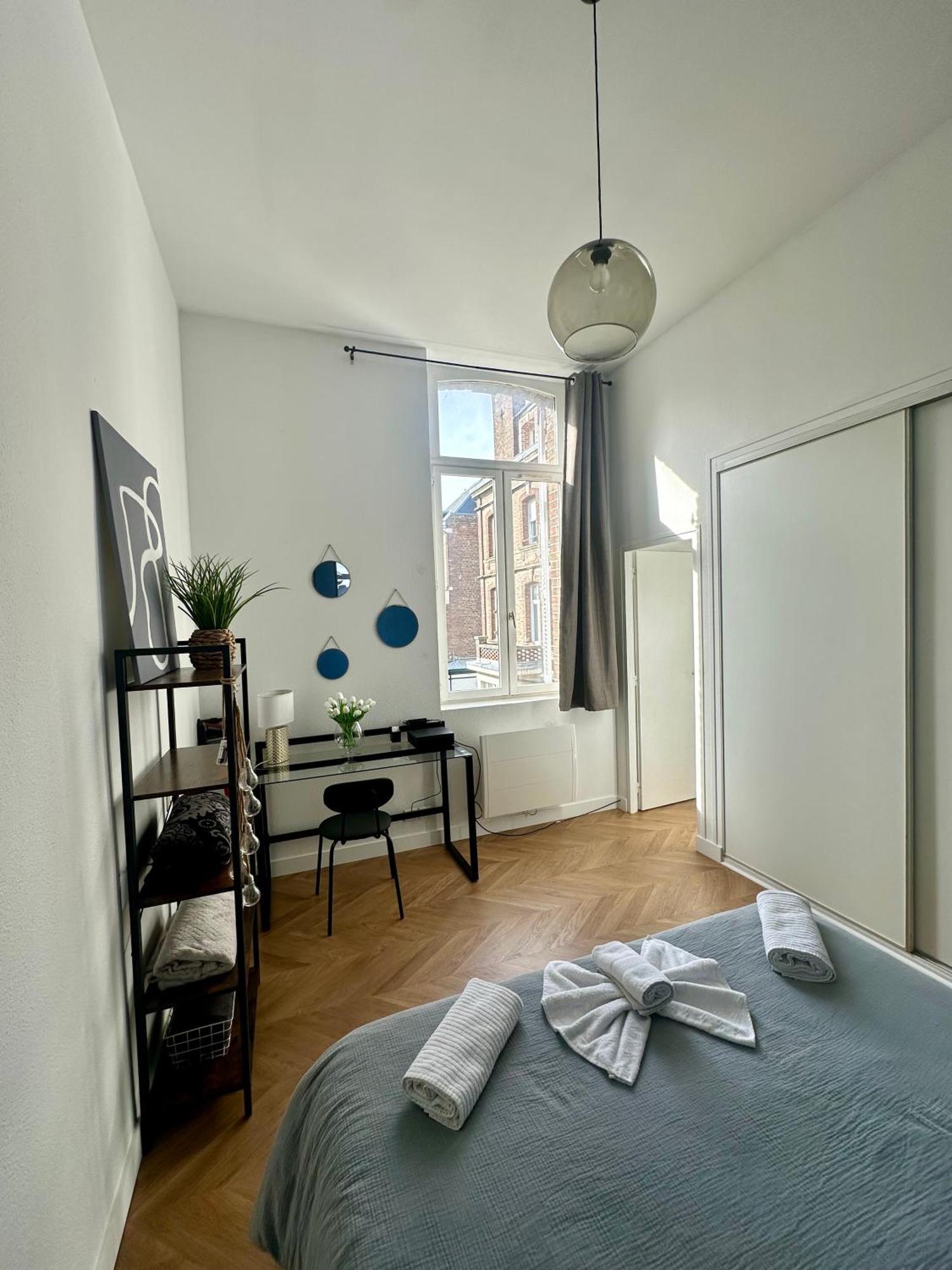 Spacieux Appt Haussmannien Parking Prive Amiens Extérieur photo